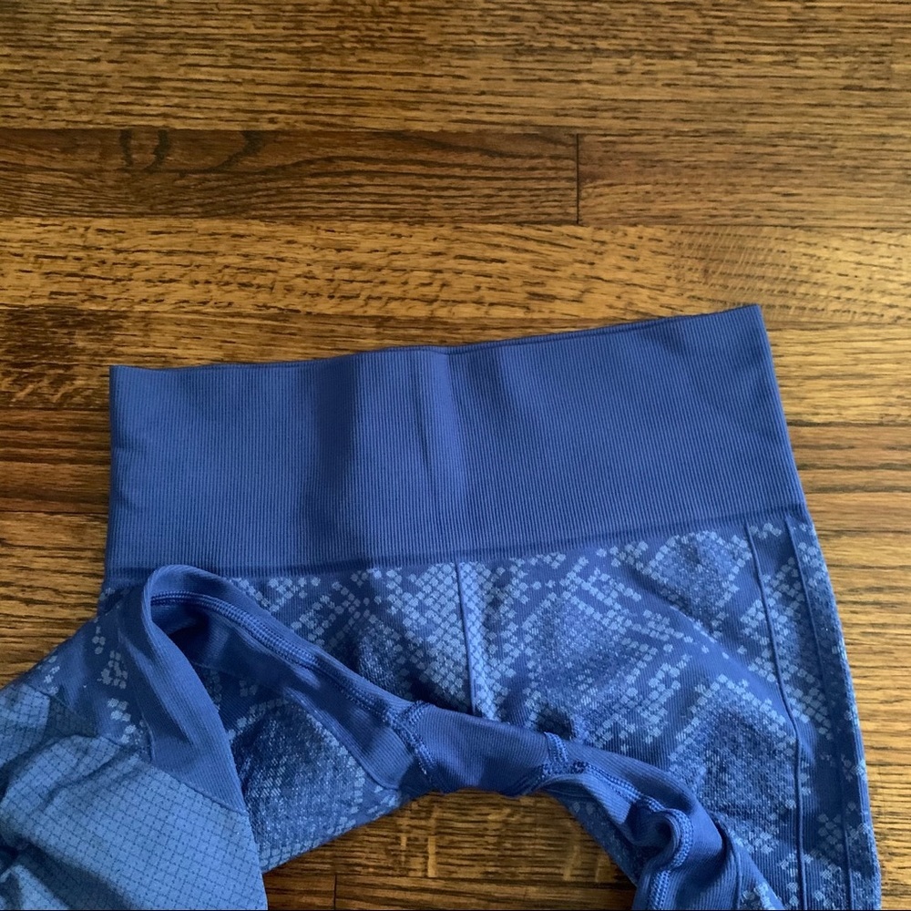 Lululemon crop leggings - Picture 4 of 6
